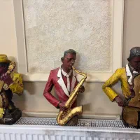 مجسمه نوازنده