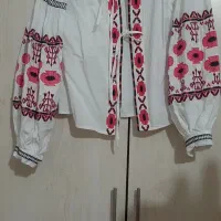 لباس زنانه و دخترانه|لباس|میانه, |دیوار