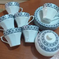 فنجان و نعلبکی و قندان