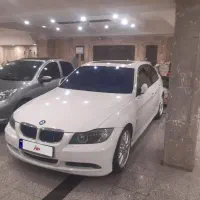بی ام و ۳۲۰ مدل۲۰۰۸