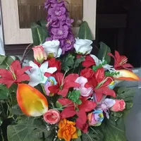 دو گل مصنوعی