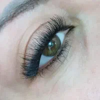 مژه کار، میکاپ کار