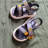 تعدادی کفش و کتونی  و چکمه و صندل کودک|کفش و لباس بچه|رشت, کوی مهر|دیوار