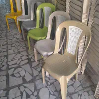 صندلی پلاستیکی دورنگ|صندلی و نیمکت|اصفهان, بهارانچی|دیوار