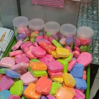 فروشنده خانم