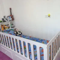 تخت نوجوان در حد نو