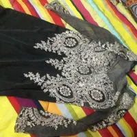 دو عدد لباس مجلسی زنانه شیک و یک عدد پالتو