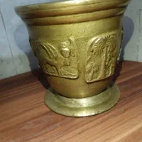 هاونگ قدیمی جنس برنج اصل دارای طرح برجسته