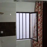 ویلایی جنگلی|اجارهٔ کوتاه‌مدت ویلا و باغ|پل سفید, |دیوار