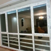 سازنده انواع درب و پنجره دوجداره وتوری ساده وپلیسه