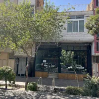 مغازه ۱۰۰ متری برخیابان اصلی مناسب بانک و داروخانه|اجارهٔ مغازه و غرفه|خمینی‌شهر, |دیوار