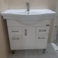 روشویی کابین دار