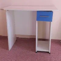 میز تحریر و اداری