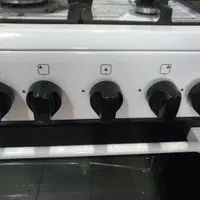 اجاق گاز پنج شعله برند بوست Bost فر دار درحد نو