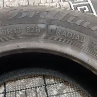 یک جفت لاستیک بارز ماشین تیبا