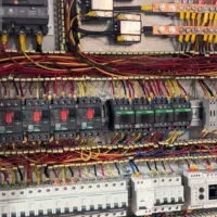 برقکار صنعتی رفع اشکال برق تعمیر بالابر وکولرآبی