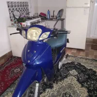 ویو ۱۲۵|موتورسیکلت|پره‌سر, |دیوار