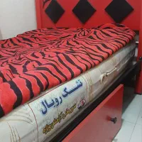 تخت و کمد