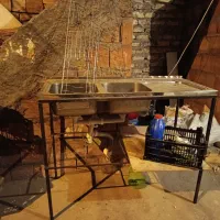 سینگ.چهار پایه و آب چک