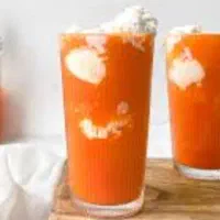فروشنده خانم جهت کاردرآبمیوه بستنی