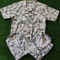 لباس های زنانه و مردانه