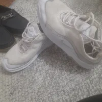 سه جفت کفش اسپرت. کالج سایز ۴۰و۴۱درحد نو