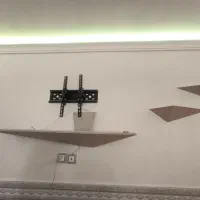 شلف دیواری تلویزیون همراه براکت دیواری