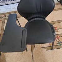 صندلی دانشجویی
