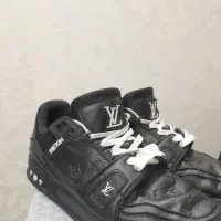 کفش|کیف، کفش، کمربند|کرج, ساسانی (قلمستان)|دیوار