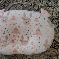 قنداق سوئیسی بالشت فرم دهی سر نوزاد|اسباب و اثاث بچه|کرمان, |دیوار