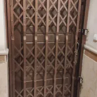 آکاردئونی و کرکره برقی|مصالح و تجهیزات ساختمان|اندیشه, اندیشه فاز ۱|دیوار