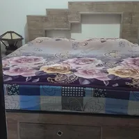 تخت دو نفره بدون توشک با دو عدد پاتختی|تخت و سرویس خواب|رشت, پیرکلاچای|دیوار