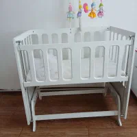 فروش یک عدد تخت خواب نوزاد