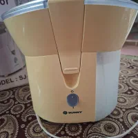 آبمیوه گیر