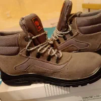 کفش کوهنوردی ریما دو ملیون و پانصد