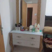 میز ارایش و کمد