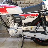 موتور سیکلت همتاز