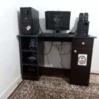 میز کامپیوتر کاملا نو و سالم