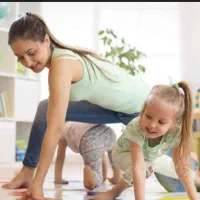 بازی و سرگرمی با کودک در منزل