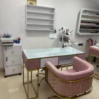 اجاره  صندلی ومیز ناخن و پدیکور در لاکانی|اجارهٔ دفتر کار، اتاق اداری، مطب|رشت, لاکانی|دیوار