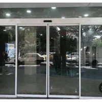 مغازه بر بزرگراه رسالت