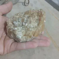 سنگ کوچک کلسیت