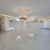 آپارتمان-170متری-3خواب-حیاط-دار