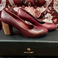 کفش برند نوین چرم رنگ زرشکی سایز37-38