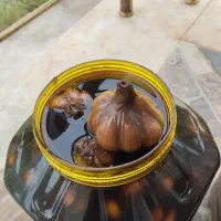 سیر ترشی 7 ساله و 10 ساله