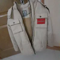 کاپشن کرم رنگ