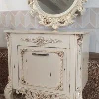 کابین و آینه سرویس بهداشتی