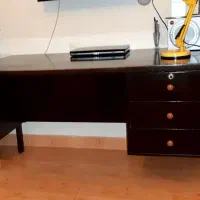 میز تحریر چوبی