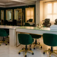 ناخن کار/رنگ کار/تهرانسر|استخدام درمانی، زیبایی، بهداشتی|تهران, تهرانسر شرقی|دیوار