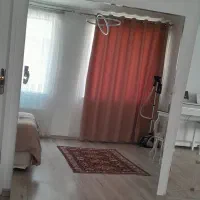 اینه قدی خیلی بزرگ با پایه